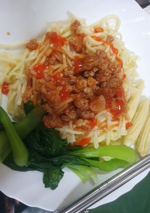 Hình của món Mỳ ý sốt cà thịt heo.