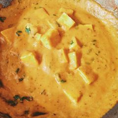 A picture of Paneer butter masala.