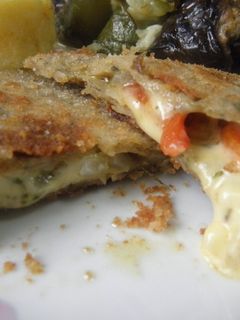Una foto de Milanesas de soja rellenas