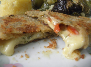 Una foto de Milanesas de soja rellenas