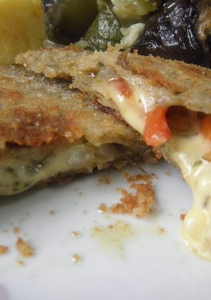Una foto de Milanesas de soja rellenas