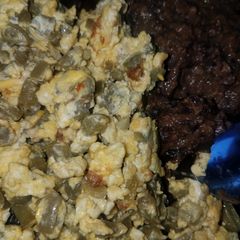 A picture of Nopales con huevo (cactus and scrambled eggs).