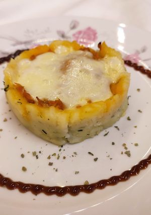 Foto principal de Patatas rellenas de atún y queso