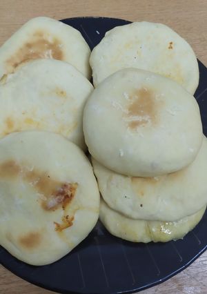 Una foto de 😎 Pancitos rellenos de queso 😎 V●ᴥ●V