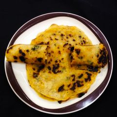 A picture of Chilli Garlic paratha.