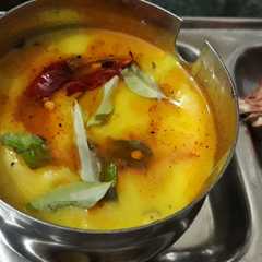 गुजराती कढ़ी(gujarati kadhi recipe in hindi) রেসিপির প্রধান ছবি