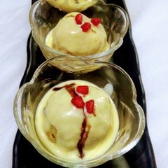A picture of Fruity custard balls.