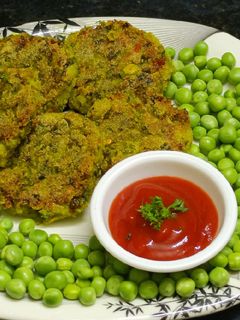 मटार कटलेट (matar cutlets recipe in marathi) रेसिपी चे मुख्य फोटो