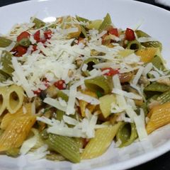 A picture of Tuna pasta .