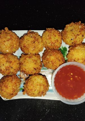 A picture of Potato Cheese Balls or Pakora.