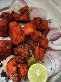 சிக்கன் சில்லி(chicken chilli recipe in tamil) செய்முறை முக்கிய புகைப்படம்