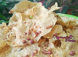 Foto resep Resep dan TIPS Rempeyek Peyek Kacang Tanah Renyah Anti Gagal