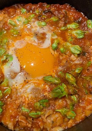 รูปของ Shakshuka ดอกขจร
