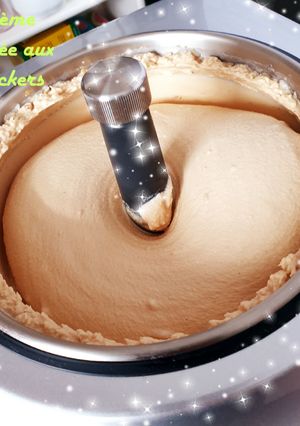 Une photo de Crème glacée aux snickers 😋