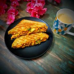 A picture of Tandoori mayo veg sandwich.