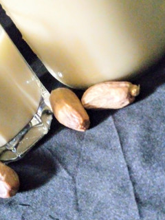 A picture of Oat milk.