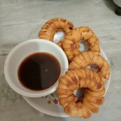 A picture of Ring samosa.
