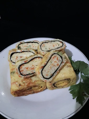 Langkah Gampang Membikin Resep Gyeran Mari, Telur Gulung Tebal (96) yang Uenak Anti Ribet, Bikin Ngiler