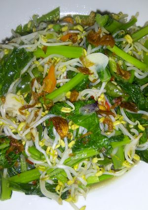 Foto resep Tumis Sawi Toge Yummy