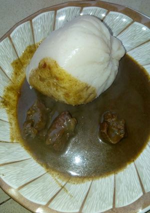 A picture of Tuwon semi & miyan kuma with meat.