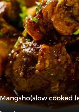 A picture of Kosha Mangsho(slow cooked lamb curry).