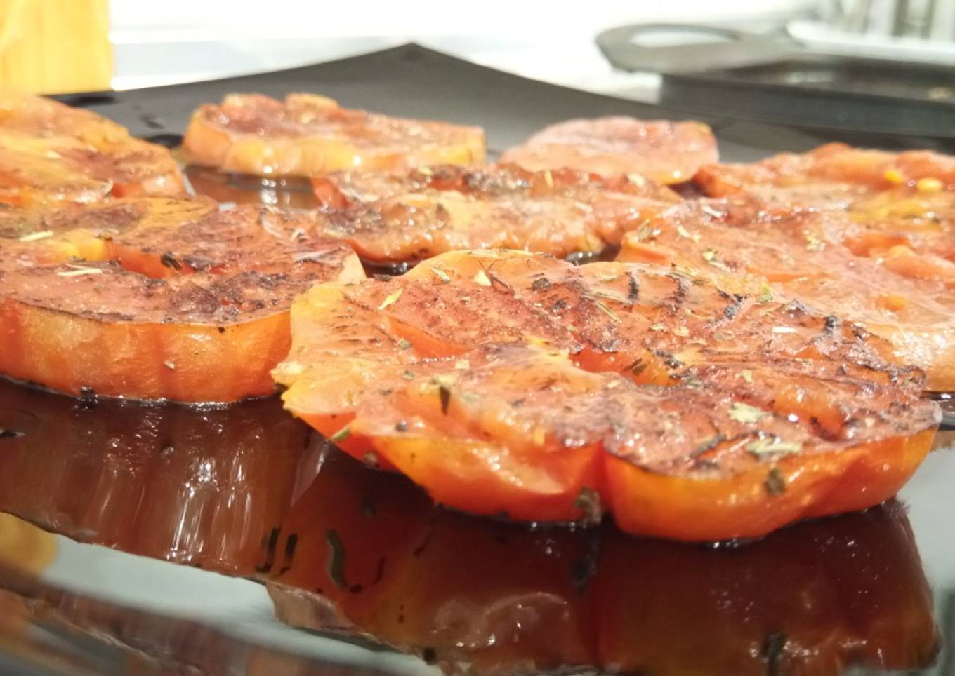 Tomate Corazón de Buey a la Plancha con Sal Mediterránea D'es Trenc a las Hierbas Provenzales