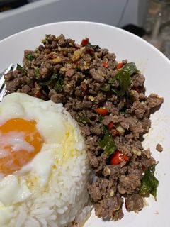 รูปของ กะเพราเนื้อ (เผ็ดกลาง) ไม่ใช้น้ำมัน