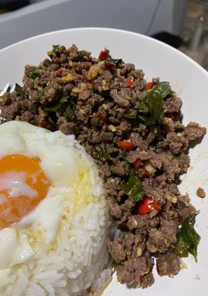 รูปของ กะเพราเนื้อ (เผ็ดกลาง) ไม่ใช้น้ำมัน
