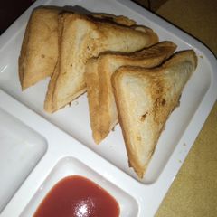 A picture of Potato Egg Sandwich.