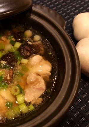A picture of Garlic Chicken Soup.