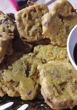 A picture of Chatpati bread vadiyan.