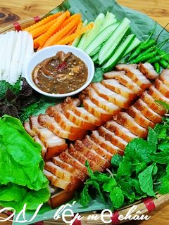 Hình của món Thịt xíu cuốn bánh tráng Đại Lộc(Quảng Nam).