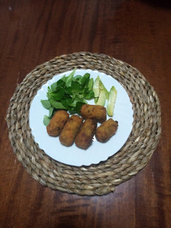 Una foto de Croquetas de brócoli y jamón serrano