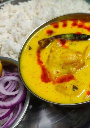 कढ़ी पकोड़ा (Kadhi pakoda recipe in Hindi) रेसिपी मुख्य फोटो