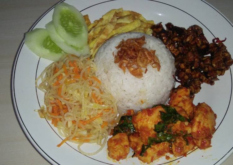 Nasi Uduk (rice cooker)