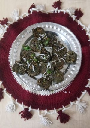 પાત્રા (Patra Recipe In Gujarati) રેસીપી મુખ્ય ફોટો