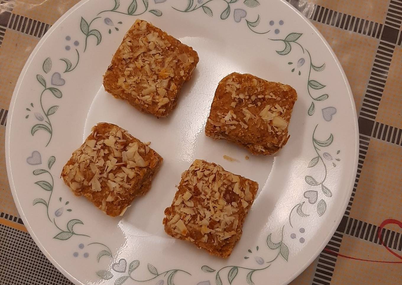 Healthy Sukhdi maatar with methi gond and jaggery