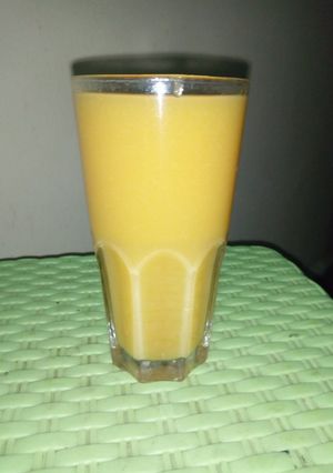 A picture of Fresh mango juice#author marathon.