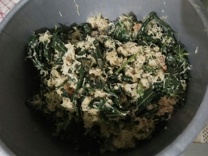 Langkah Mudah untuk Membuat Urap daun singkong yang Menggugah Selera