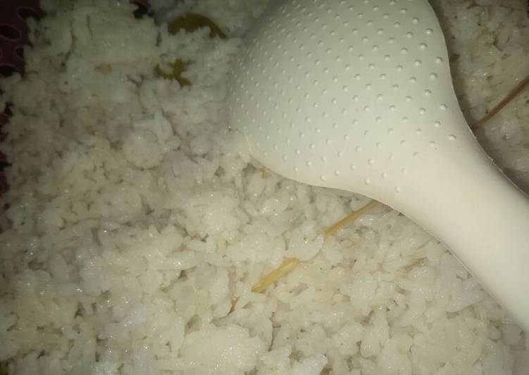 Nasi uduk ricecooker