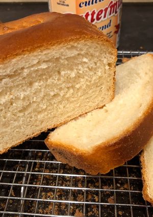 A picture of Buttermilk White Bread.