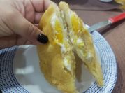 Una foto de arepa huevo de colombia