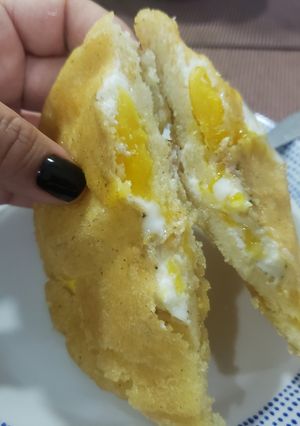 Una foto de Arepa de huevo colombiana