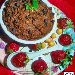 A picture of Chocolate hummus.