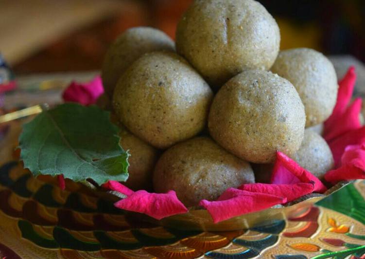 Panjiri laddu