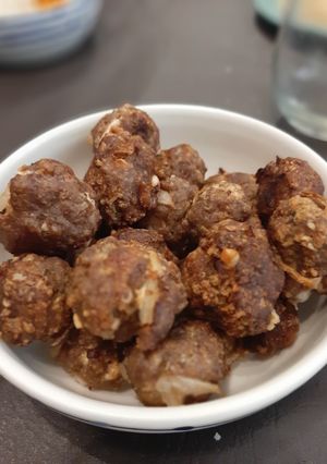 Una foto de Albóndigas de carne con corazón de queso