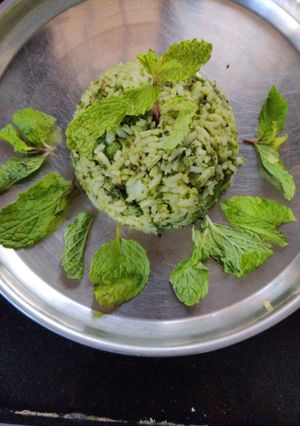 A picture of Mint coriander rice.
