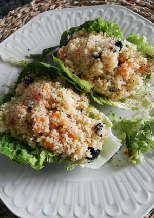 Una foto de Ensalada de cuscus, mandarina, manzana y vinagreta de mandarina