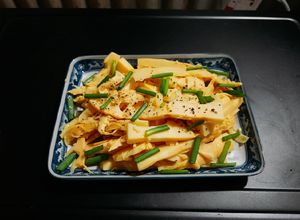 Hình của món Măng xào tỏi.