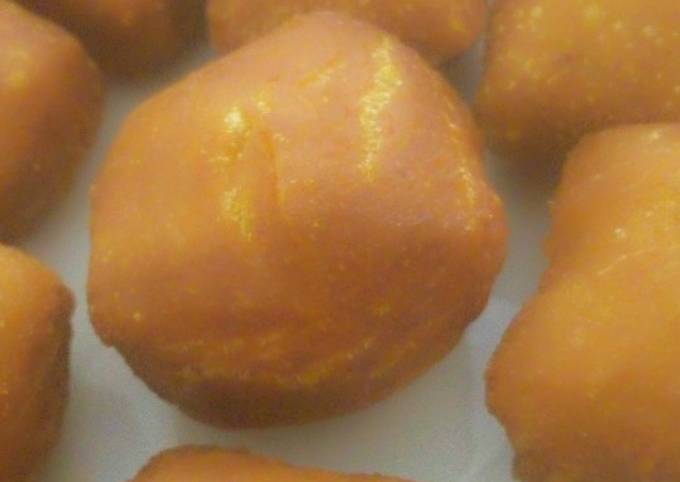 Bagaimana Menyiapkan Sweet &#39;plum&#39; mandazis, Lezat